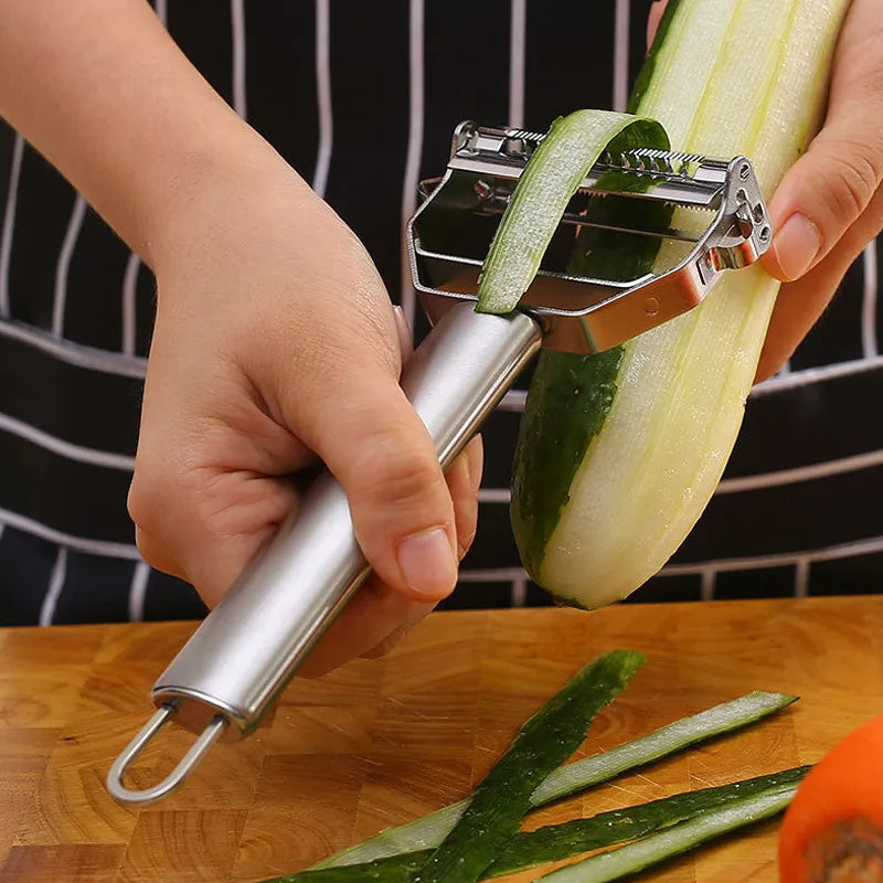 Vegetable Peeler: Stainless steel peeler