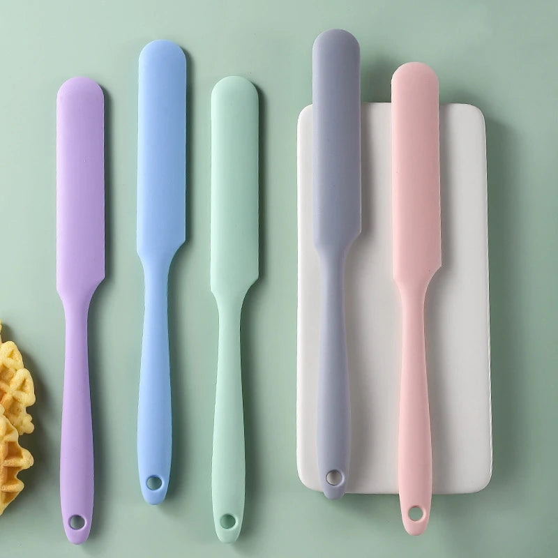 Silicone Scraper Spatula: Non-stick cooking tool