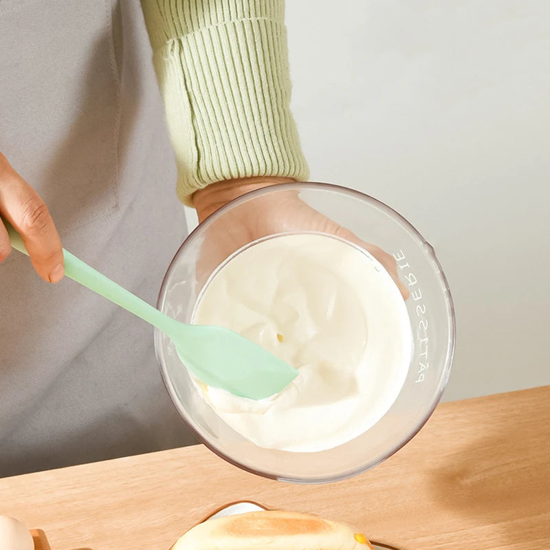 Silicone Scraper Spatula: Non-stick cooking tool